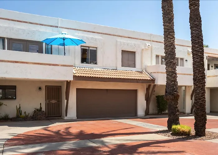Apartment Renovated Private In The Heart Of Old Town Scottsdale, Pool & Hot Tub, Outdoor Bar & Kitchen, Walk To Shops & Bars Scottsdale