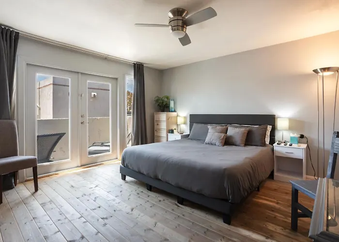 Renovated Private In The Heart Of Old Town Scottsdale, Pool & Hot Tub, Outdoor Bar & Kitchen, Walk To Shops & Bars *