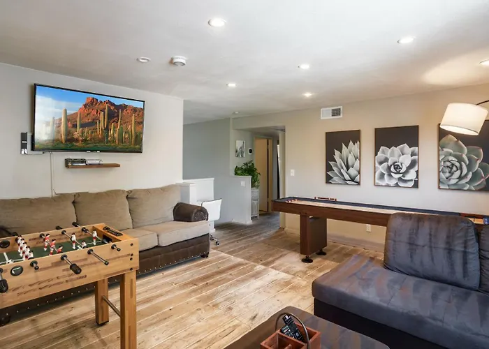 Renovated Private In The Heart Of Old Town Scottsdale, Pool & Hot Tub, Outdoor Bar & Kitchen, Walk To Shops & Bars *